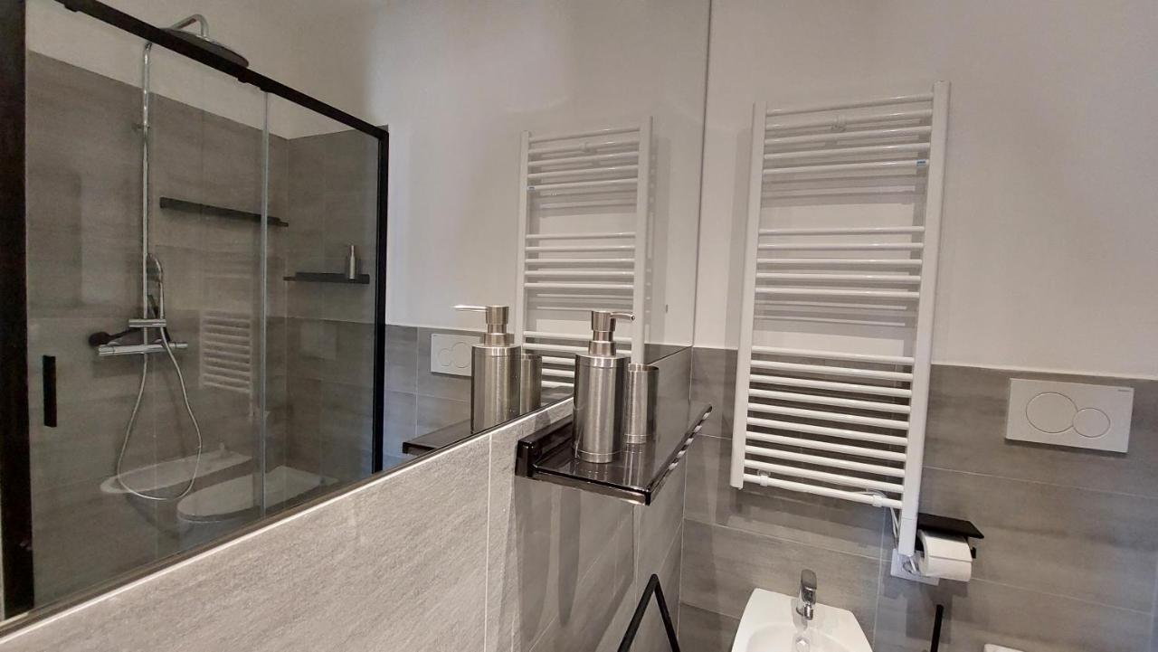 Dimora San Bartolomeo - Design, Panoramic View & Culture Apartment Рим Екстериор снимка