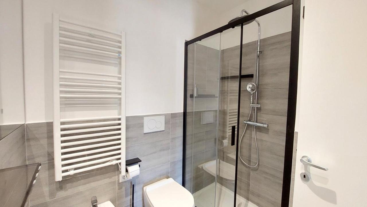 Dimora San Bartolomeo - Design, Panoramic View & Culture Apartment Рим Екстериор снимка