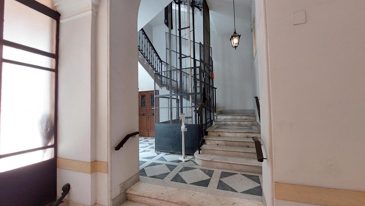 Dimora San Bartolomeo - Design, Panoramic View & Culture Apartment Рим Екстериор снимка