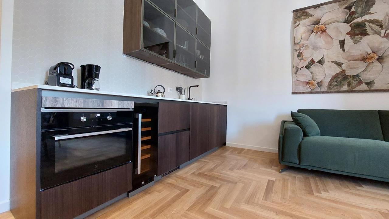 Dimora San Bartolomeo - Design, Panoramic View & Culture Apartment Рим Екстериор снимка