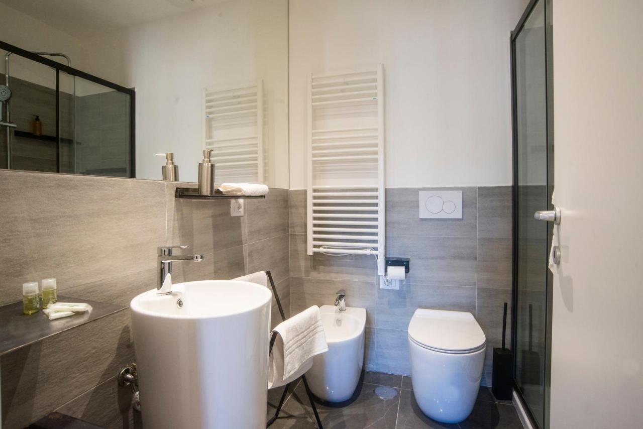 Dimora San Bartolomeo - Design, Panoramic View & Culture Apartment Рим Екстериор снимка